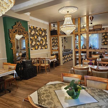 Boutique Hotel Am Bahndamm 伦韦格地区诺伊豪斯 外观 照片