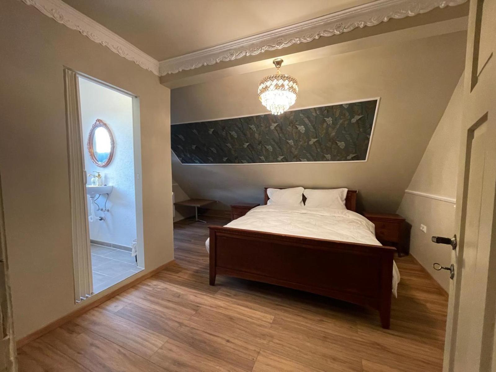 Boutique Hotel Am Bahndamm 伦韦格地区诺伊豪斯 外观 照片